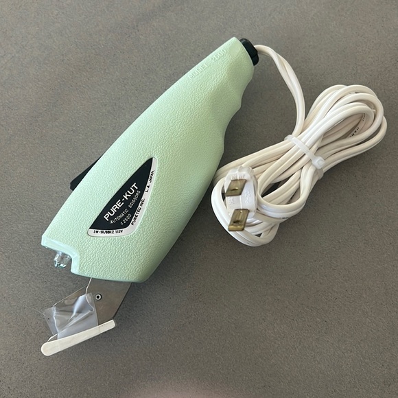 Pure/Kut Other Vintage Electric Scissors By Purekut With Light